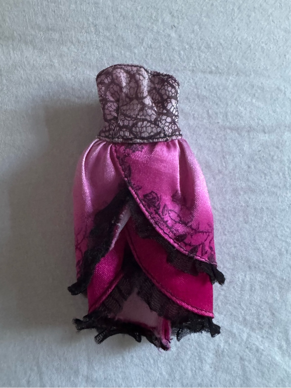 Ever after high Briar beauty core doll thorn dress